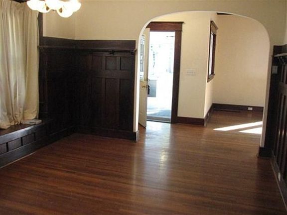 3rd image of 239 N Bellevue Ave