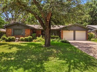 1212 Cozby St S, Benbrook, TX 76126