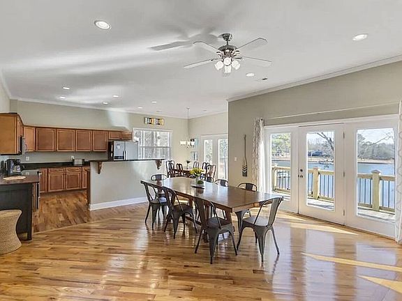 3rd image of 209 James Hare Rd