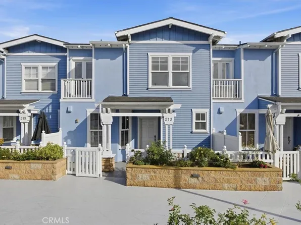 213 Aviation Pl, Manhattan Beach, CA 90266