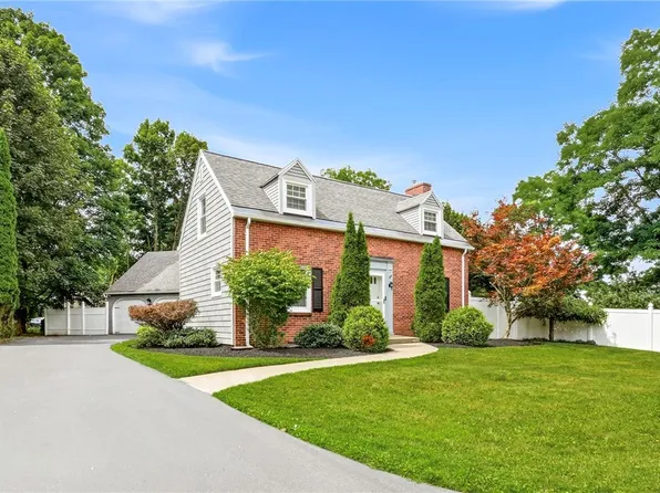 2 Allen Rd, Utica, NY 13501