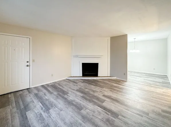 401 12th Ave SE APT 272, Norman, OK 73071