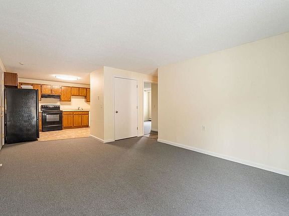 3rd image of 1703 White Cedar Blvd