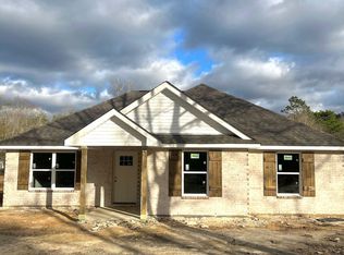 18 Matthews Rd, Carriere, MS 39426