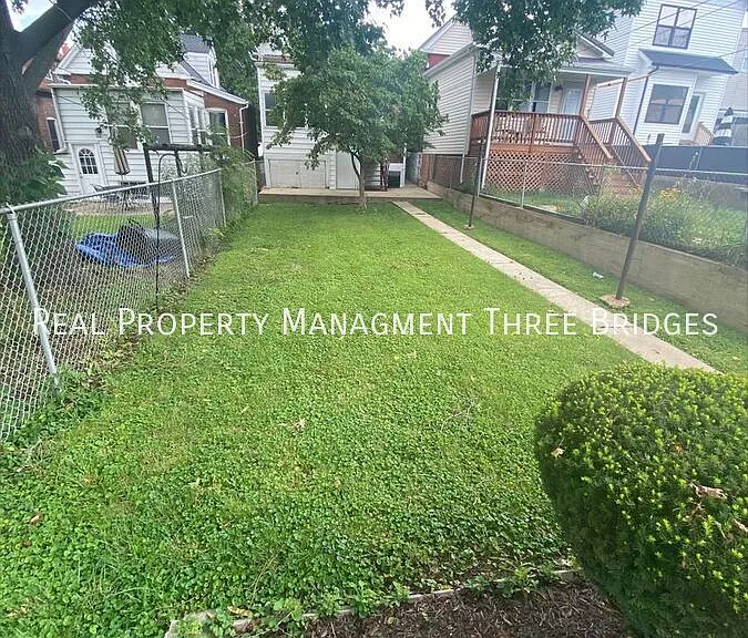 2717 January Ave — Photo 9
