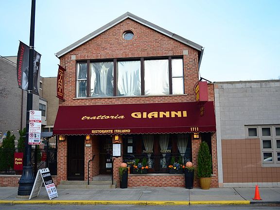 4th image of 615 W Armitage Ave