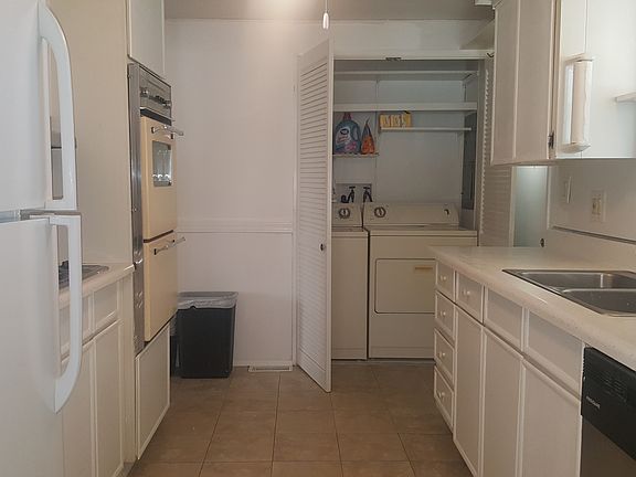 5th image of 4610 Wymberly Dr