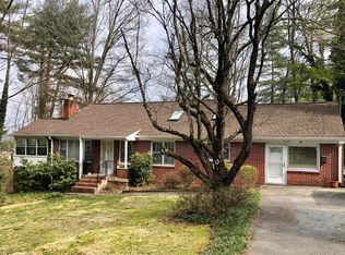 202 Holly Ln, Bristol, VA 24201