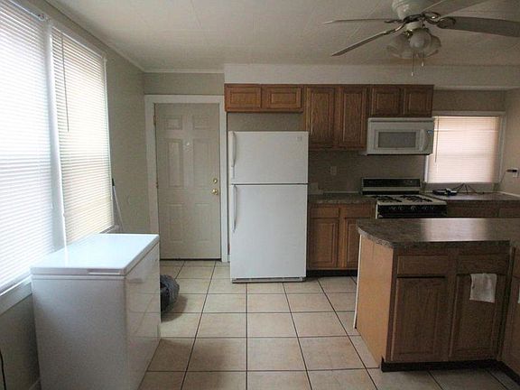 3rd image of 1551 Broadway Ave NW #1