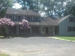 395 Casino Dr, Farmingdale, NJ 07727