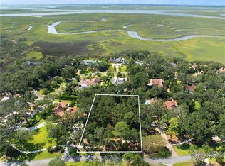303 Hawkins Island Dr, Saint Simons Island, GA 31522
