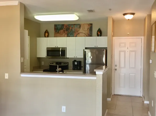 1302 High Hammock Dr APT 306, Tampa, FL 33619