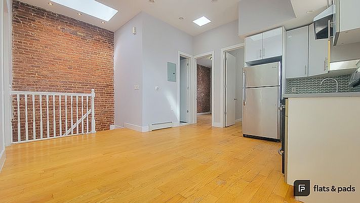 1st image of 365 Vernon Ave Floor 3