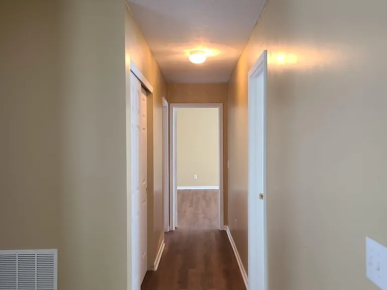 6814 Flick Dr — Photo 14