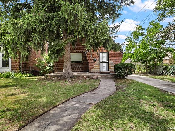 2nd image of 17717 Avon Ave