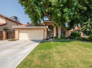 6204 Quaking Aspen St, Bakersfield, CA 93313