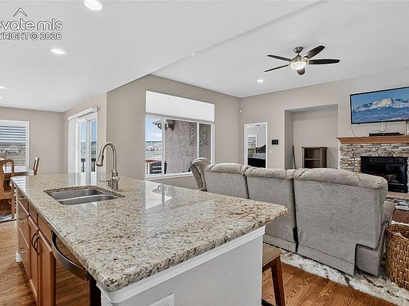 4th image of 6178 Cumbre Vista Way