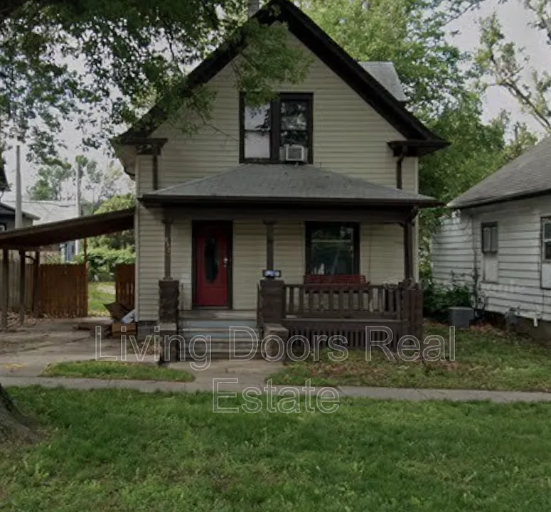 837 Peach St