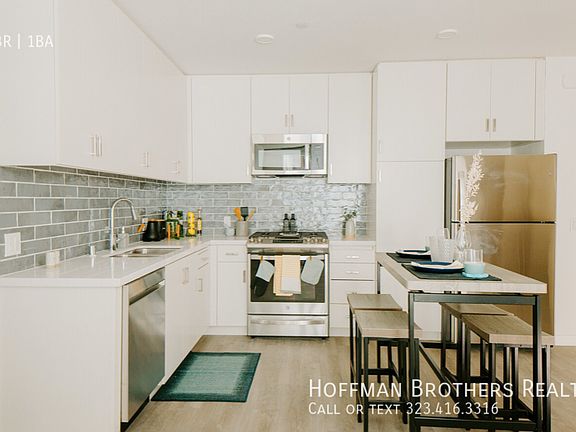 3rd image of 1365 Colton St #303