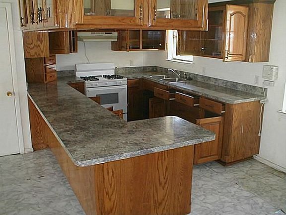 5th image of 307 Parkwood Pl
