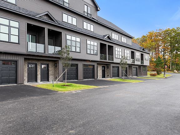 2nd image of 12 Cobblestone Court Unit 7