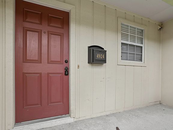 4th image of 4924 Tangerine Ave #4924
