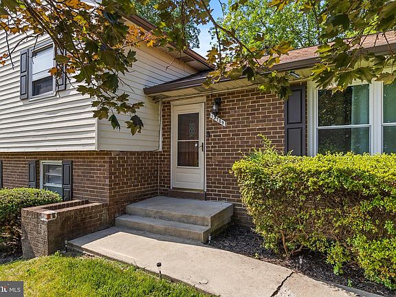 3rd image of 12709 Whiteholm Dr