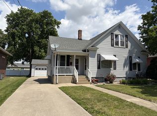 1915 9th St, Peru, IL 61354