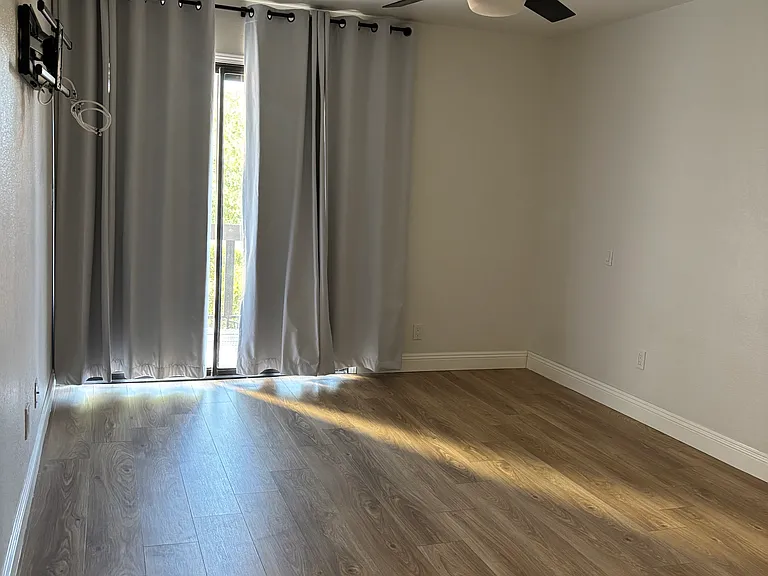 3501 Bernard St #11B — Photo 19