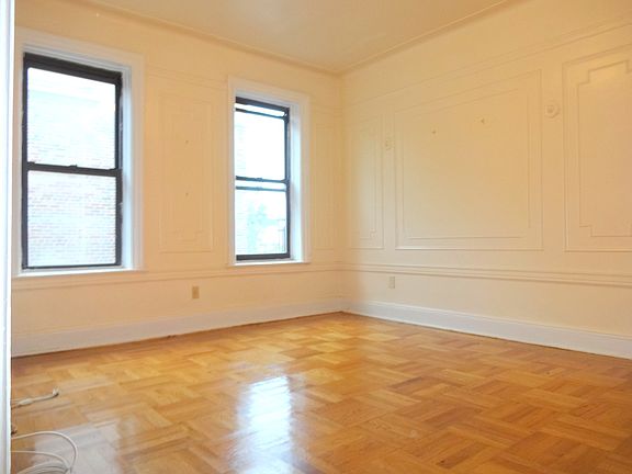 3rd image of 35-16 31 Ave #4