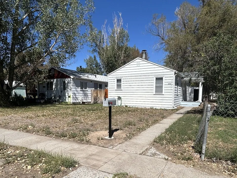 1016 E Roosevelt Ave