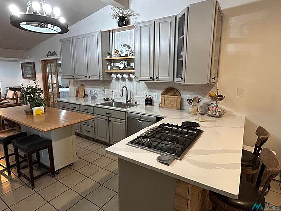 2nd image of 108 Horton Cir