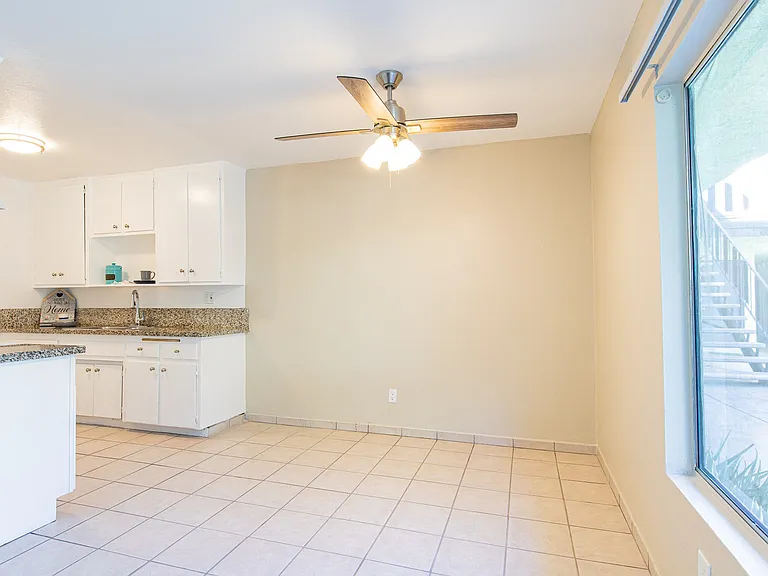 Cohasset Apartments — Photo 8