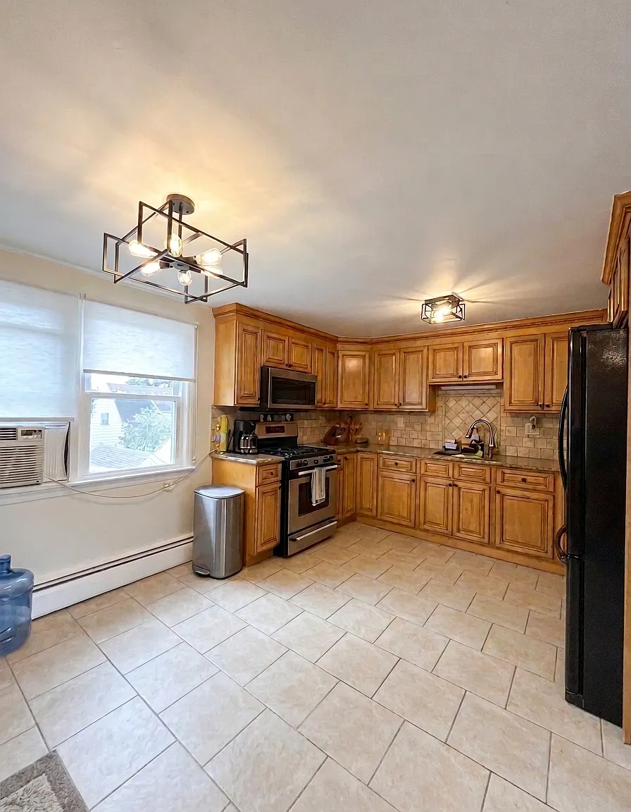 2 bed, $2,300 — Photo 3
