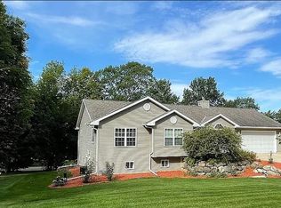 4729 Gaston Cir, Cottage Grove, WI 53527