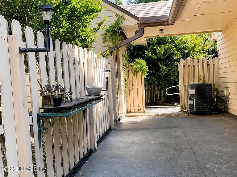 4108 Hanging Moss Ct — Photo 2