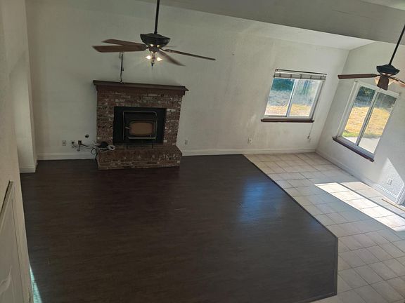 4th image of 2259 Stuart Ave