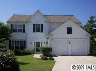 2713 Trappers Creek Ct, Charlotte, NC 28270