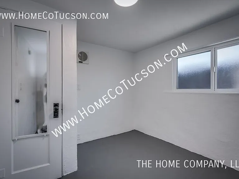 940 E Florita St — Photo 38