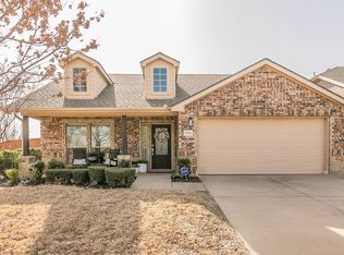 2035 Carriage Rd, Heartland, TX 75126