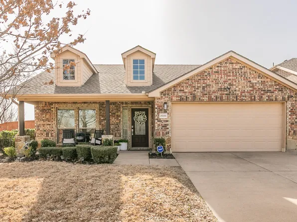 2035 Carriage Rd, Heartland, TX 75126