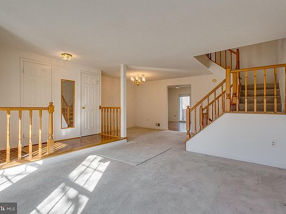 5th image of 11541 Hill Meade Ln