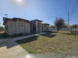 110 Tejas Ave, Encinal, TX 78019