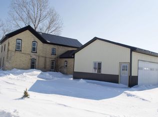 N1652 Rauwerdink Rd, Cedar Grove, WI 53013