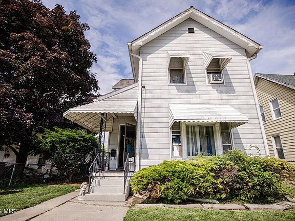 2nd image of 415 Platt St
