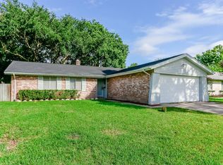 4318 Saffron Ln, Friendswood, TX 77546