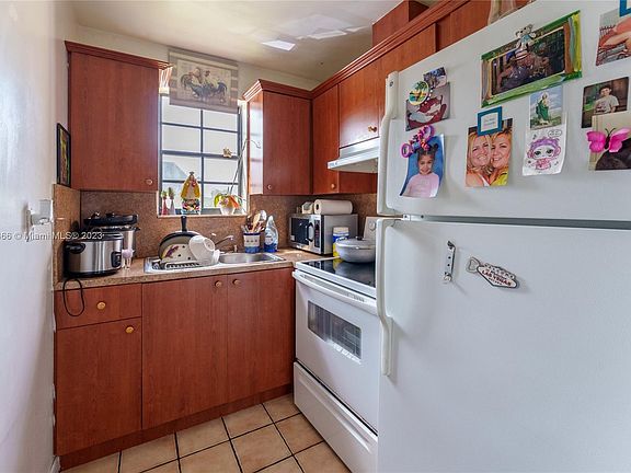 5th image of 1425 SW 122nd Ave APT 2-17