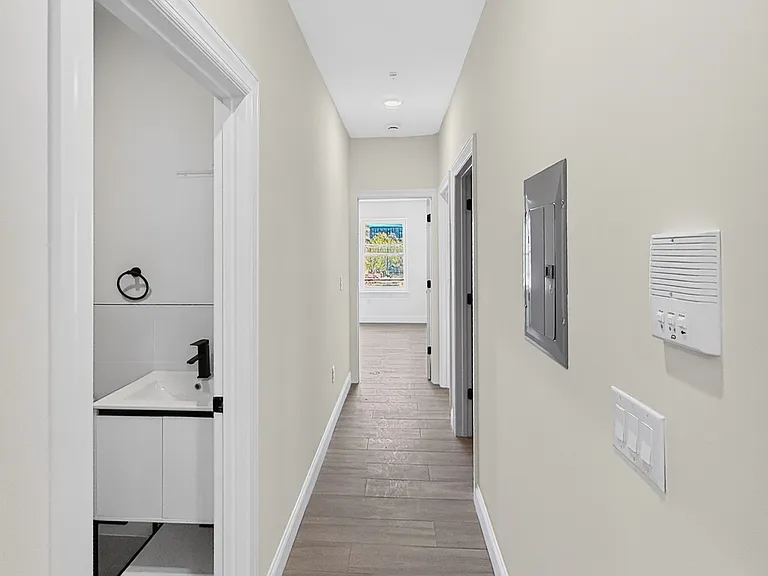 270 Hunterdon St #1 — Photo 23
