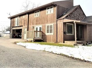 1905 Wilcox St, Crest Hill, IL 60403