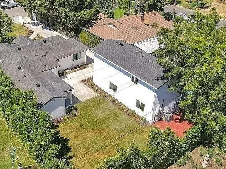 6652 Orion Ave — Photo 24